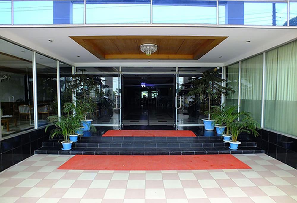 Uni Resort Cox's Bazar Exterior foto